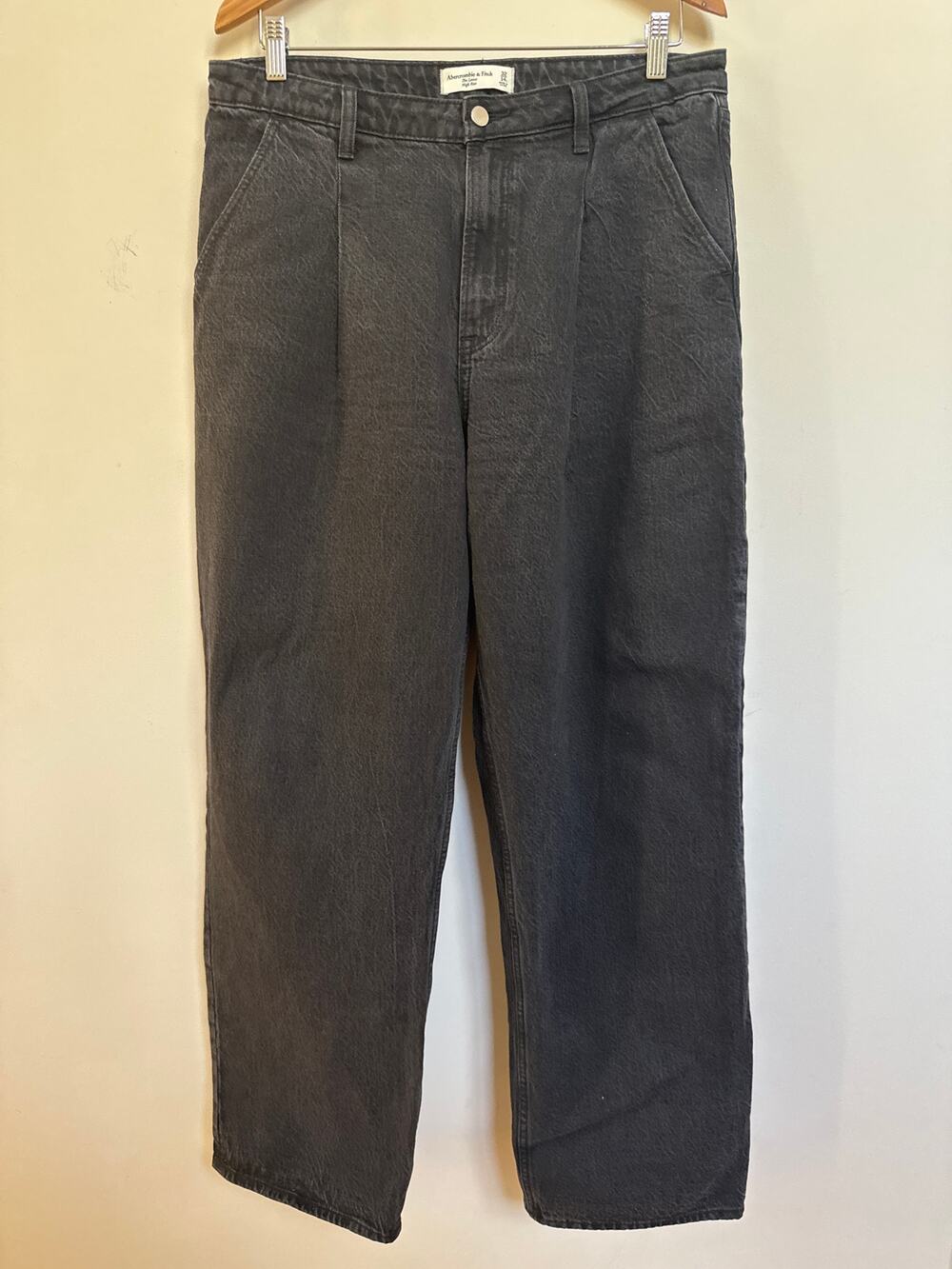 Abercrombie and Fitch The Loose High-Rise Black Washed Jeans 32 Long Curve Love